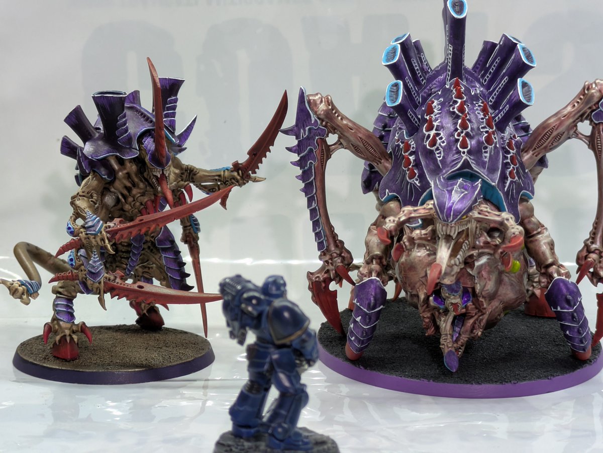 uKpSv6cnxw99287's tweet photo. #warhammercommunity
#ウォーハンマー
ティラニッド　ターヴィゴン完成✨
今回はメタリック感バリバリで製作✍️
結構ペイントカロリー高かった😅
だいぶカッコ良く出来たんじゃないかなと思います😊
最後にマリーンと………いやいや無理っ！ https://t.co/nmQTYfsVce