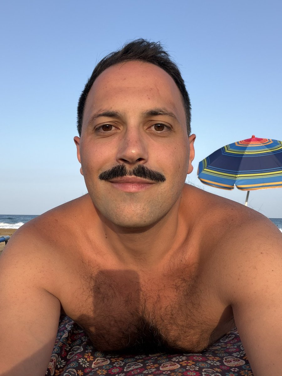 dario_ragusa's tweet photo. Ero indeciso su quale mettere https://t.co/DK0CDWM3rs
