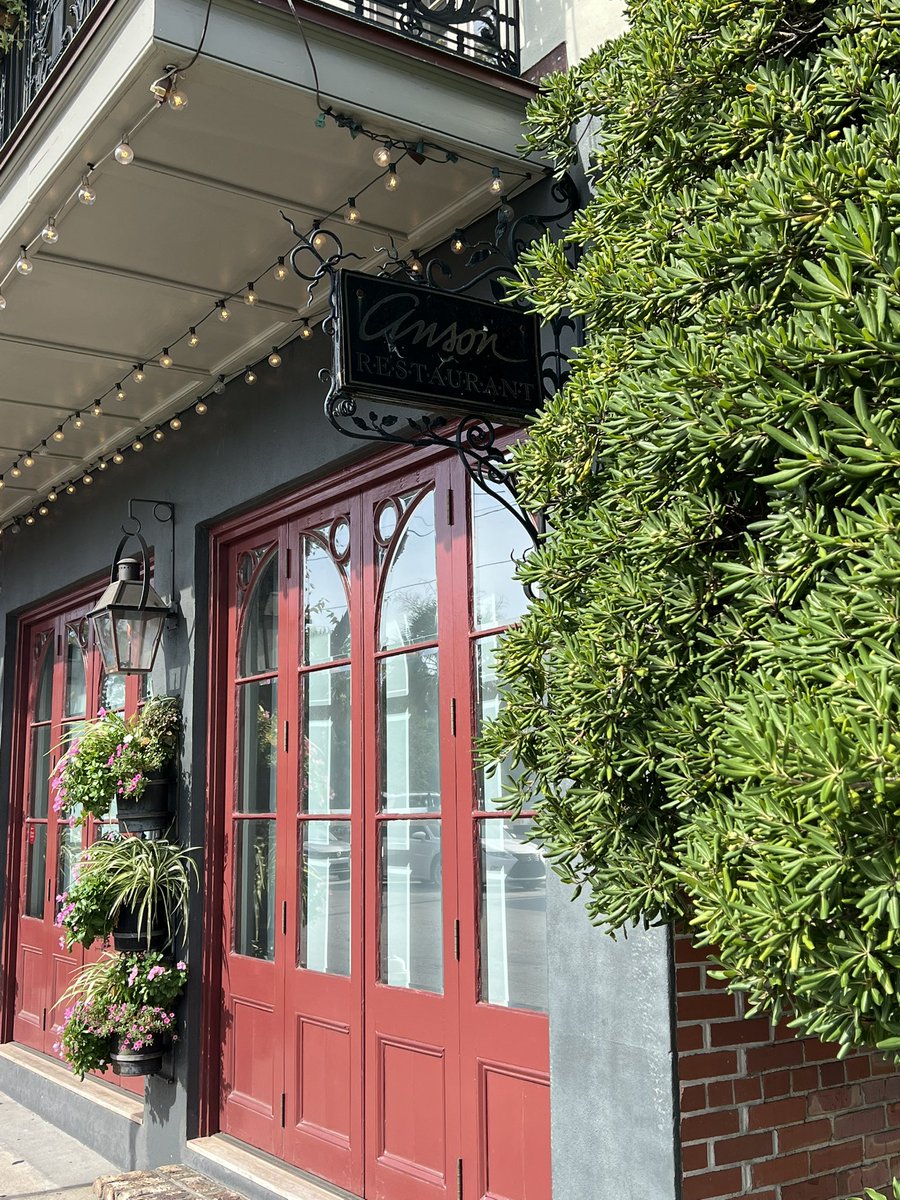 CoastCabCritic's tweet photo. Anson's in Charleston, opened the 2018 Hindsight Howell Mountain #NapaValley the bacon jam on the fried green tomatoes was excellent. Their "Crispy Flounder" was great. #wine #flounder https://t.co/NsOOAl2URb