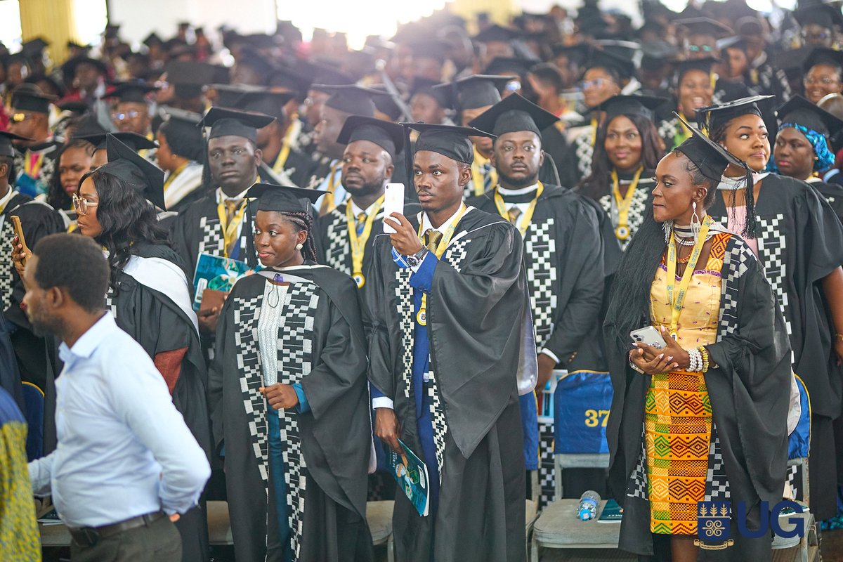UnivofGh's tweet photo. #UGCongregation2026
#IntegriProcedamus
#TransformativeStudentExperience
#ThinkPremierThinkUG https://t.co/E9uAyxVoKK