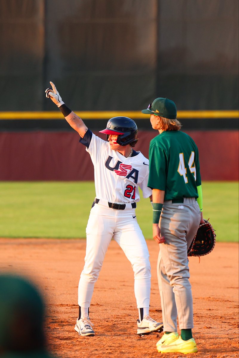 USABaseballWNT's tweet photo. Team USA’s offense is RELENTLESS 💥

• Slashing .438/.607/.900 as a team 
• Averaging more than 18 runs/game while recording double digit hits in each contest
• Only 𝙏𝙃𝙍𝙀𝙀 (3) strikeouts in 80 total at-bats https://t.co/zwotypLwx1
