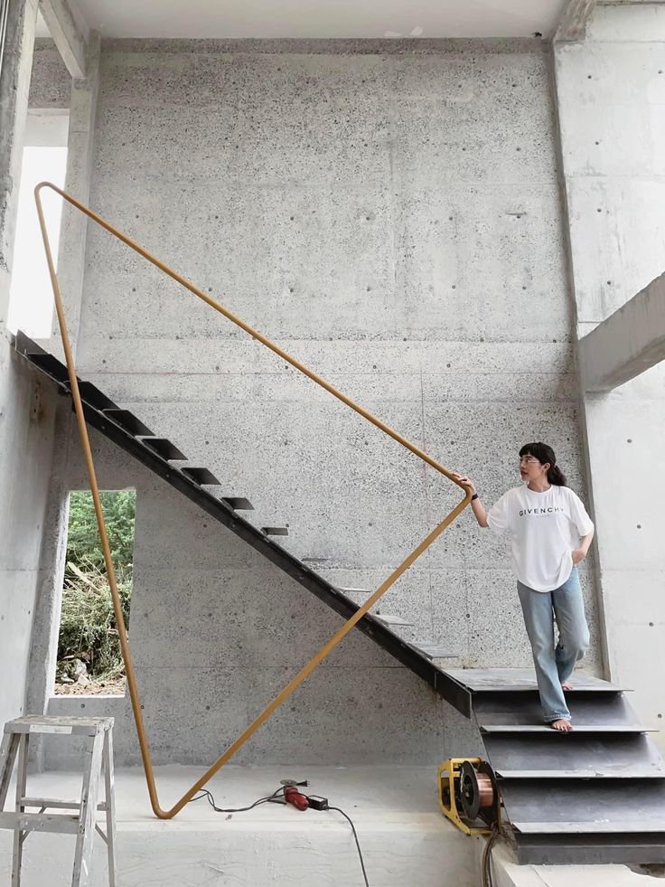 RowlandSte7673's tweet photo. Th idea behind this type of stairs designs 😌 it's just mind-blowing. 
What do you think about the first one? https://t.co/GSNl21cHWC