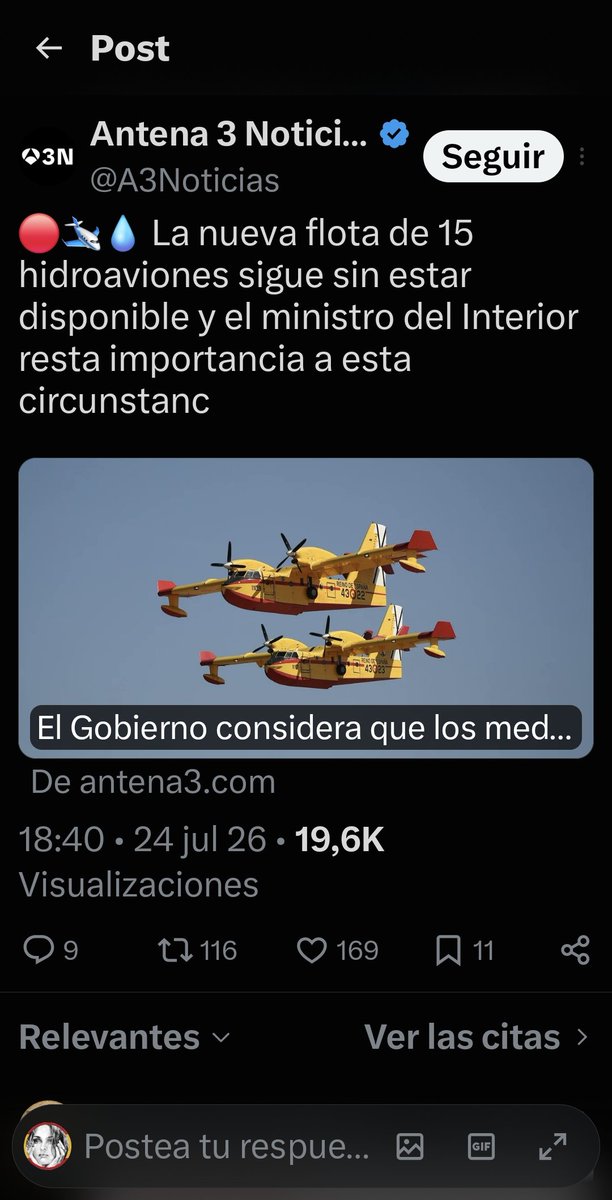 Escila_md's tweet photo. En el hanga con los hidroaviones que estan ahi abandonados mientras arde España
#lerdo https://t.co/gcC2UWxhvj