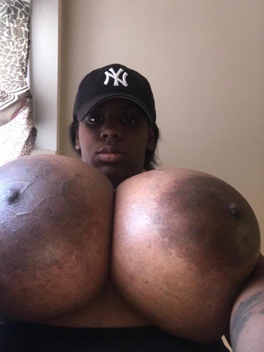 Shessomilkyy's tweet photo. Areoles bigger than my head 😇 https://t.co/AoXdpoFC3n