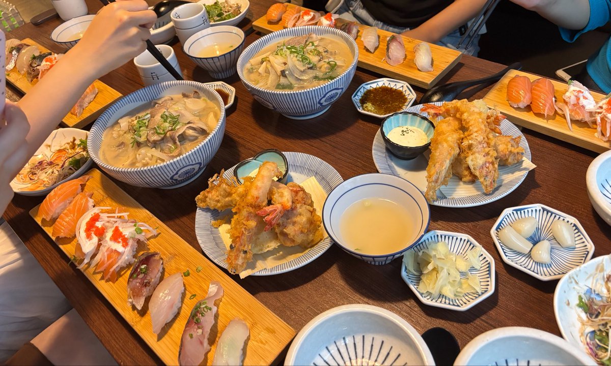 그러미 tweet media