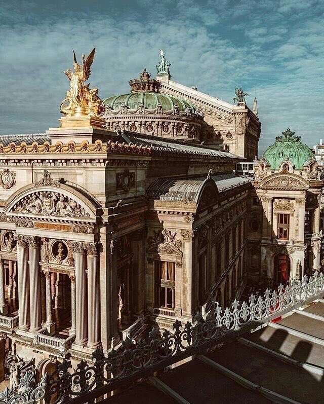 wakenminds's tweet photo. Compare this to the sad buildings we erect today. https://t.co/zj3Fr3Etkz