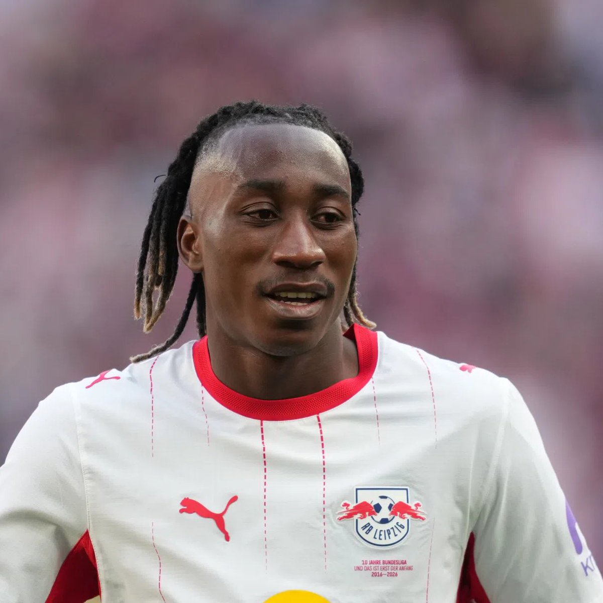 TouchlineX's tweet photo. 🚨 𝗡𝗘𝗪: Yan Diomandé was offered to Barcelona in May for €100 million.

However, Deco and Hansi Flick decided to sign Anthony Gordon instead.

Diomandé is now expected to join Real Madrid in a deal worth around €120 million.

— @sport https://t.co/uKJU9xsvfE