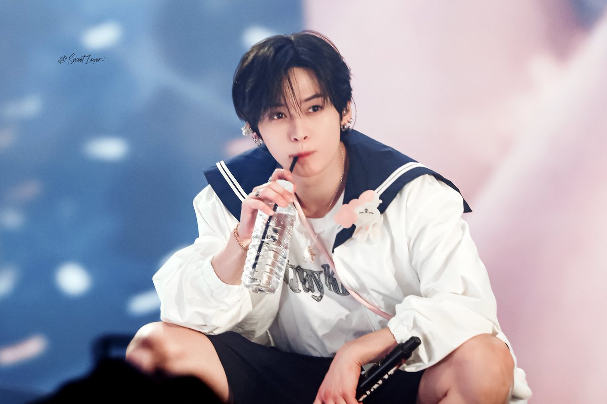 SweetLover_1025's tweet photo. 260725 RUN IT Seoul D1 

#Straykids #스트레이키즈  
#Leeknow #리노 https://t.co/a1RDemp7h3