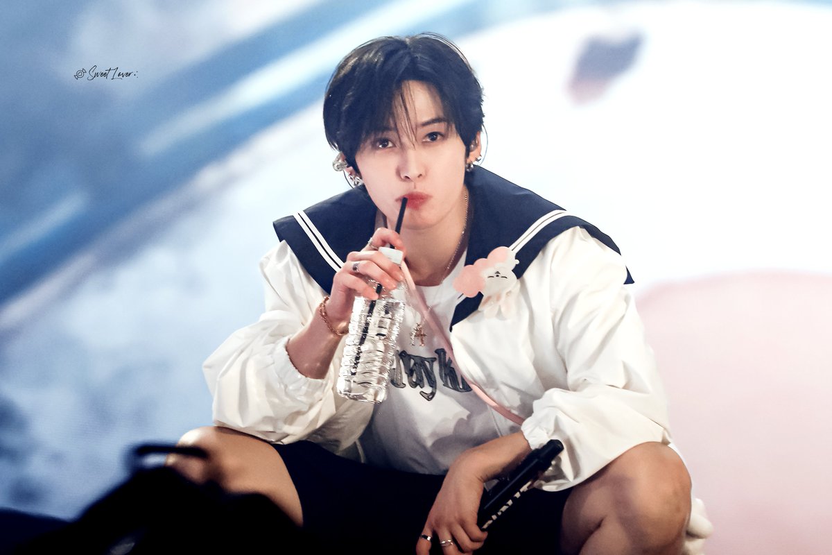 SweetLover_1025's tweet photo. 260725 RUN IT Seoul D1 

#Straykids #스트레이키즈  
#Leeknow #리노 https://t.co/a1RDemp7h3