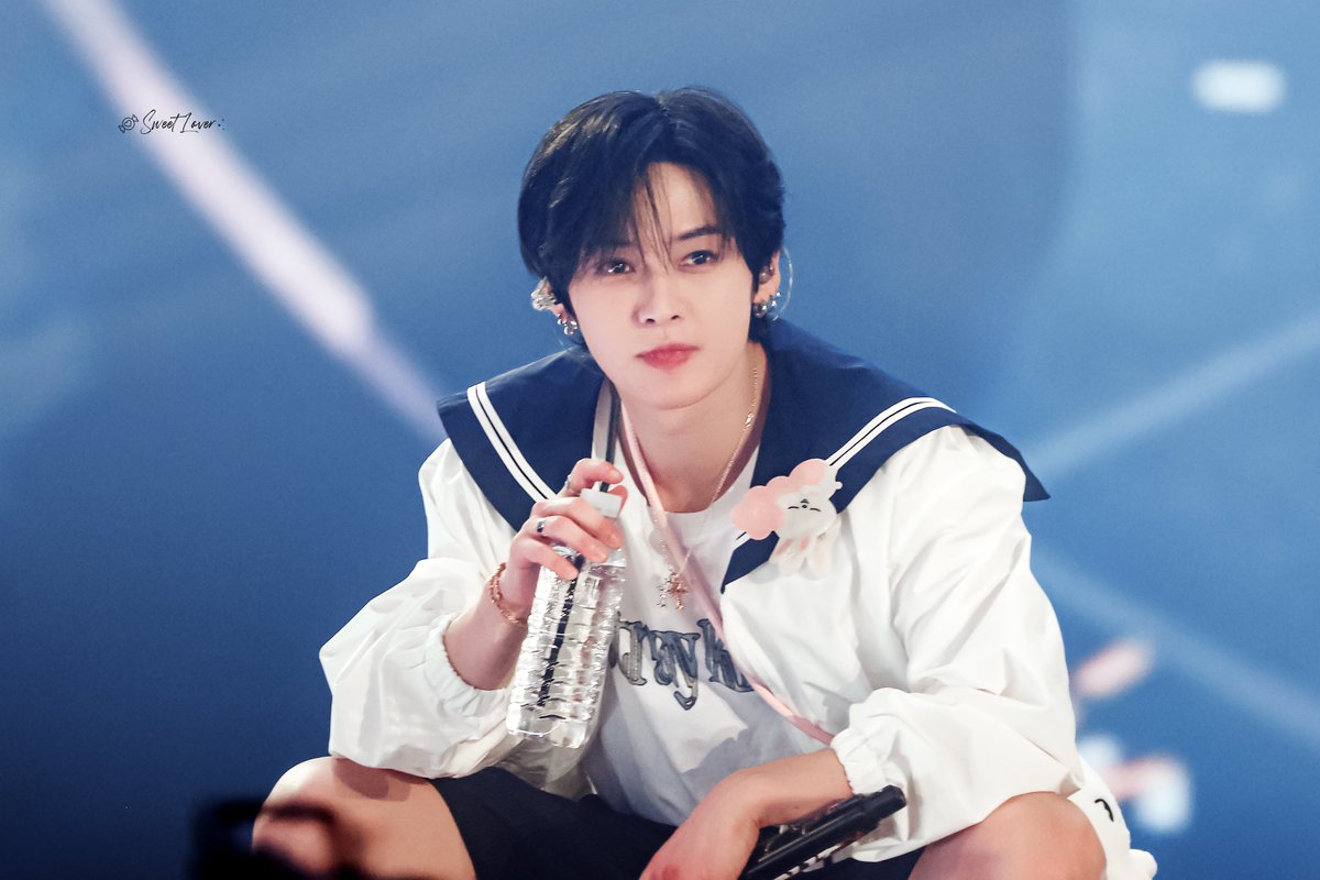 SweetLover_1025's tweet photo. 260725 RUN IT Seoul D1 

#Straykids #스트레이키즈  
#Leeknow #리노 https://t.co/a1RDemp7h3