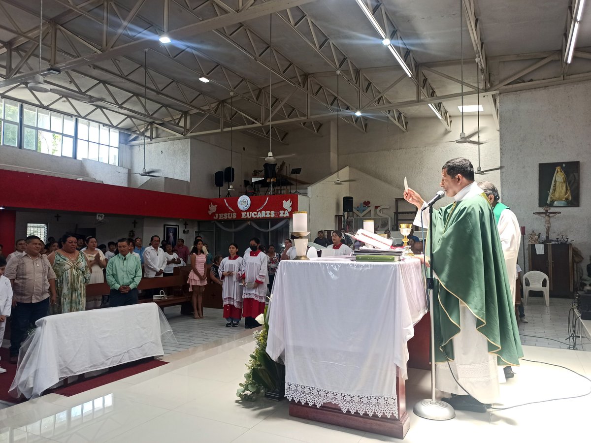 KofC17543's tweet photo. Nos unimos a la celebración de las Primeras Comuniones en la Parroquia de Cristo Obrero, celebradas por Mons. Mario Medina. Niños, jóvenes y adultos recibieron por primera vez el Cuerpo de Cristo, entre ellos, nuestro Hermano #KofC Ricardo. Jul 19, 2026.

@KofC #KnightsofColumbus https://t.co/xsCPE7NOqf