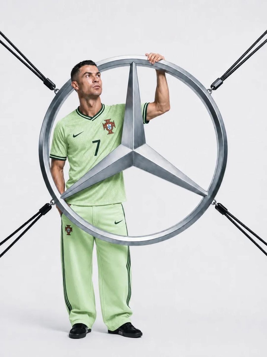 littest_beverly's tweet photo. The GOAT 🐐 Ft BENZ❤️✌️ https://t.co/FiiA2bYfCA