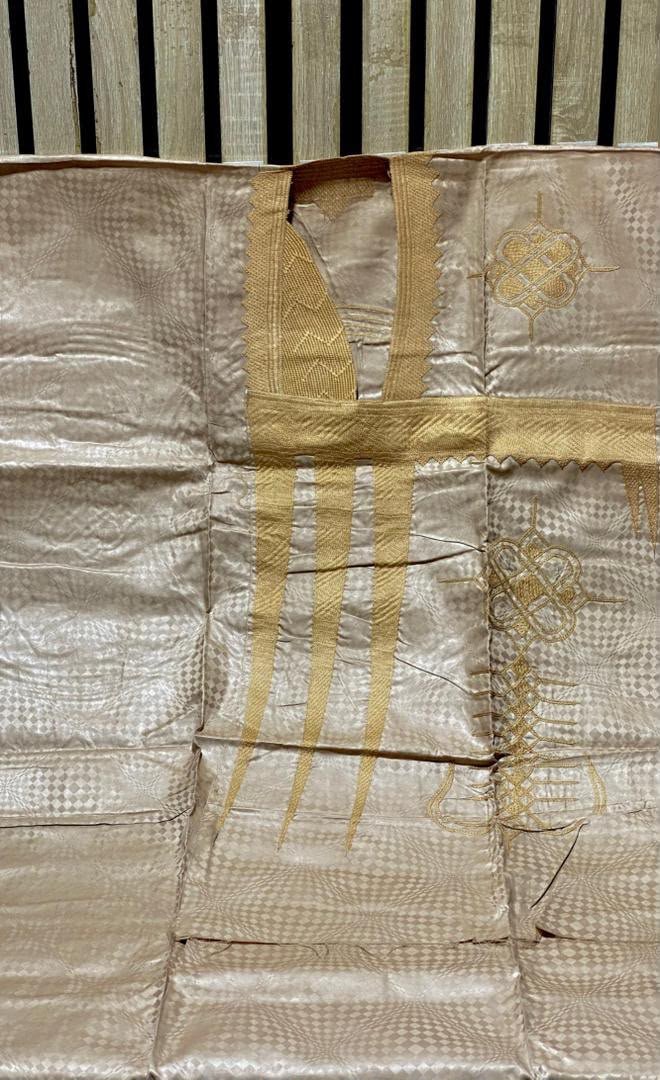 gidantextile's tweet photo. Ready To Wear Babban Riga

Price 🔖₦75,000

Kano https://t.co/96ZUKhSeOq