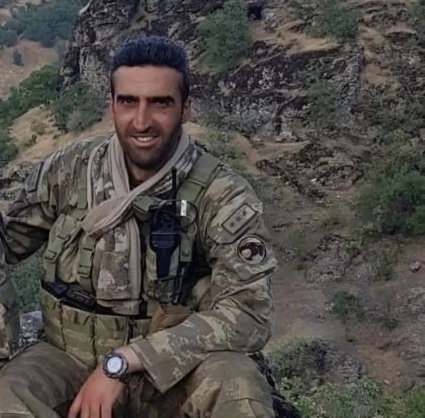 olumsuzsehitler's tweet photo. Kuzey Irak Gara’nın aslanı; şehit olduğu ana kadar 51 terörist etkisiz hâle getirildi.

Şehit Burak Coşkun. https://t.co/g1qrRHqjte