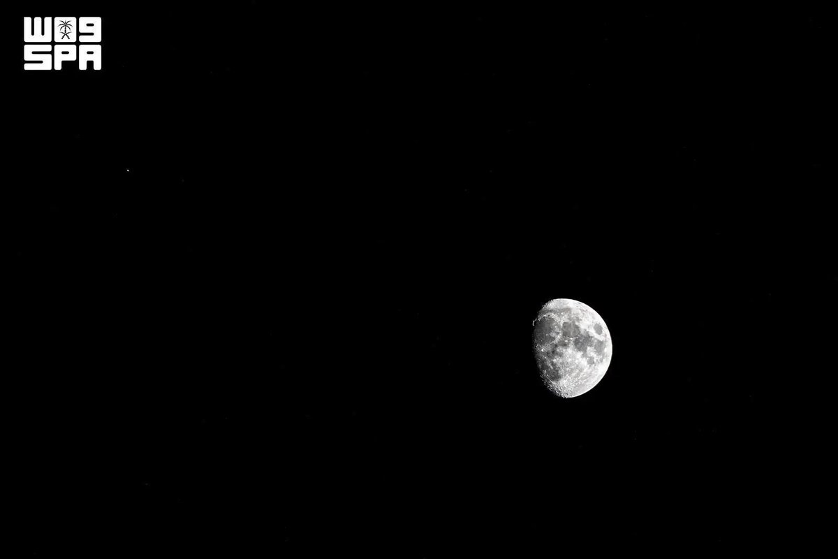 alriyadhdaily's tweet photo. Moon and Antares Conjunction Shines over Northern Borders Sky
-
https://t.co/JkawbYIOA5 https://t.co/inG8DrN9IX