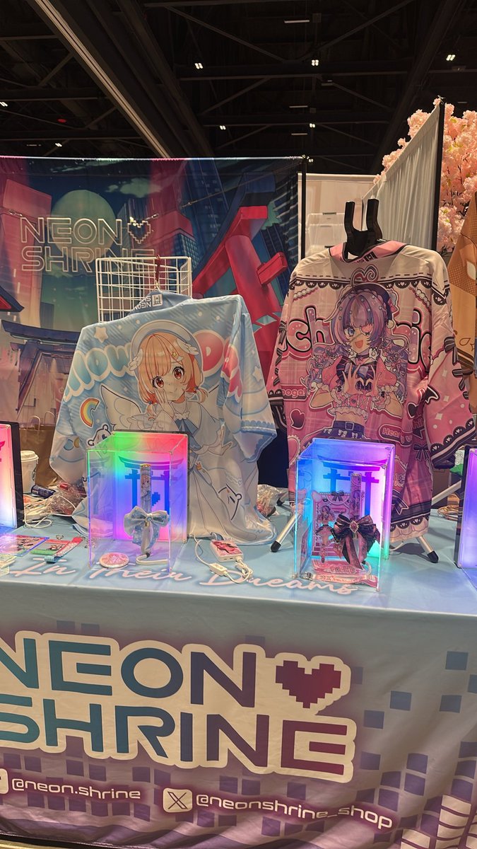 day 2!!! 🎪💜
Let's shine together at Offkai Expo! ✨ #NeonShrine https://t.co...