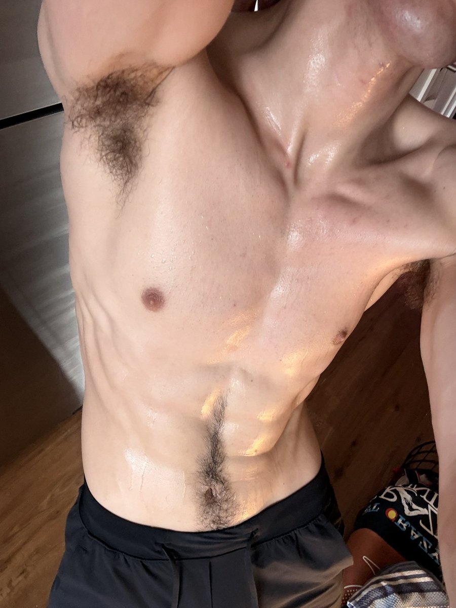 joshprolly's tweet photo. Come lick 👅 https://t.co/qVVSCWYyhR