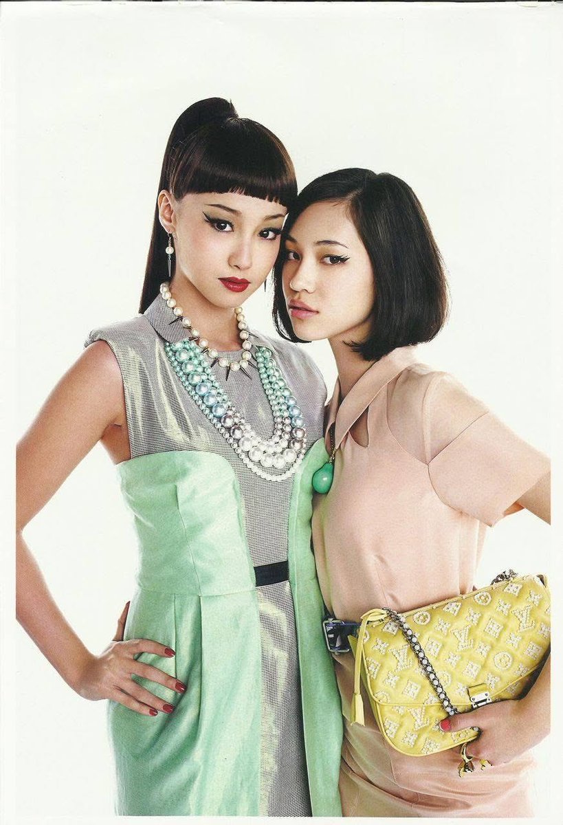 adrian_actual's tweet photo. Erika Sawariji &amp; Kiki Mizuhara 2012 #Teen #Girl #Vogue 🎀 https://t.co/MuOqo0tc9G