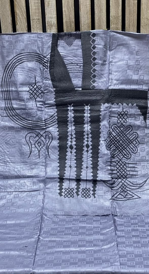 gidantextile's tweet photo. Ready Made Babban Riga

Price 🔖₦75,000

Kano https://t.co/otocefTBj6