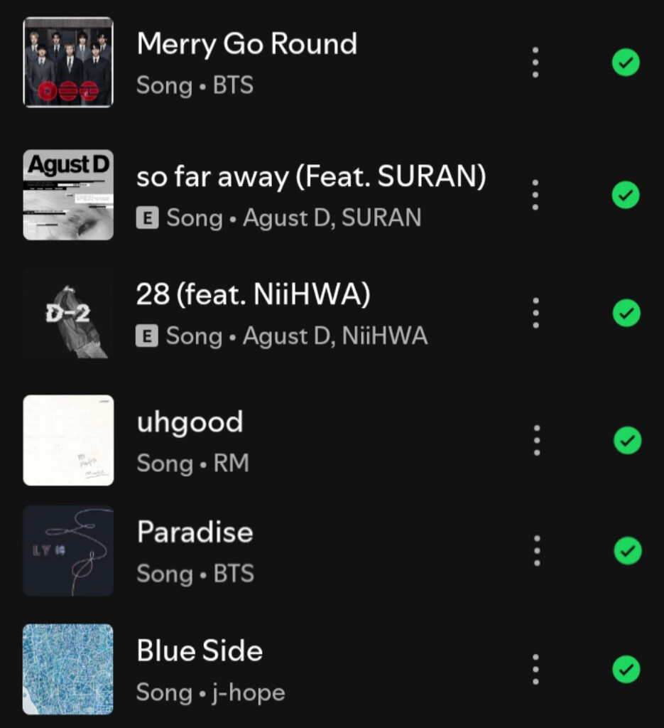 sleepinginsilk's tweet photo. adulting and listening to these songs one after another https://t.co/dVKnLvxVAa