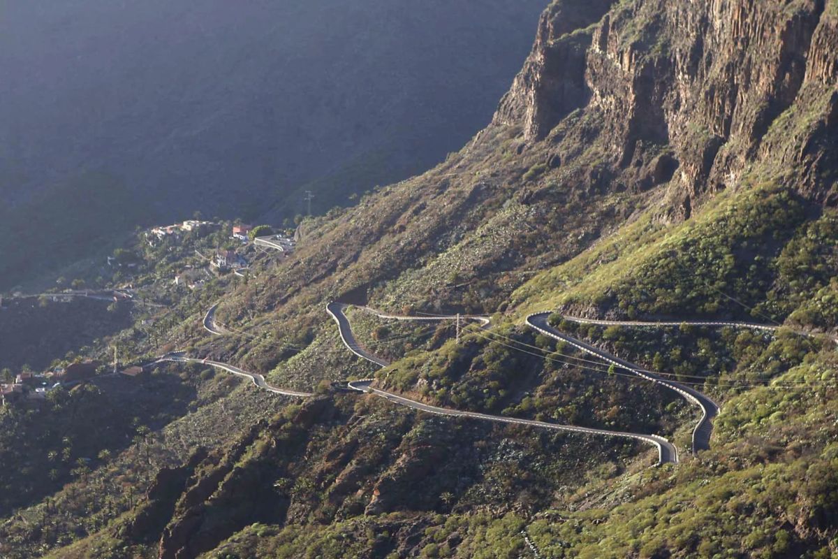 FEDTFM's tweet photo. Tenerife restringirá el acceso de vehículos a Masca y Teno durante la alerta por incendios
https://t.co/HwS2ORHBZq
#masca #teno #tenerife #canarias #cabildo #fimt https://t.co/Fn9OWBehXu