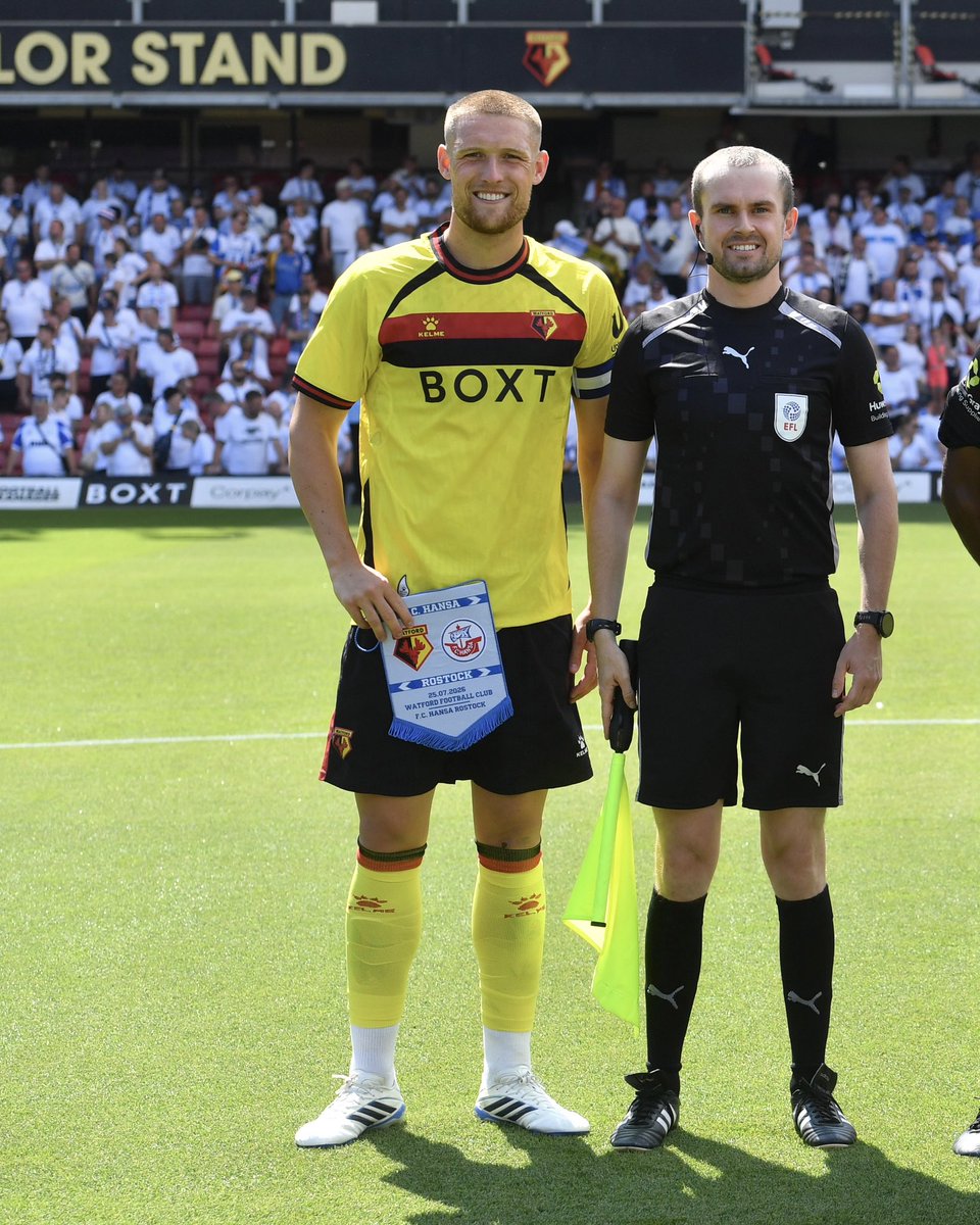 Mattiepollock4's tweet photo. Back at the Vic 🐝💛
#WatfordFC #WFC https://t.co/XSshUIafXe