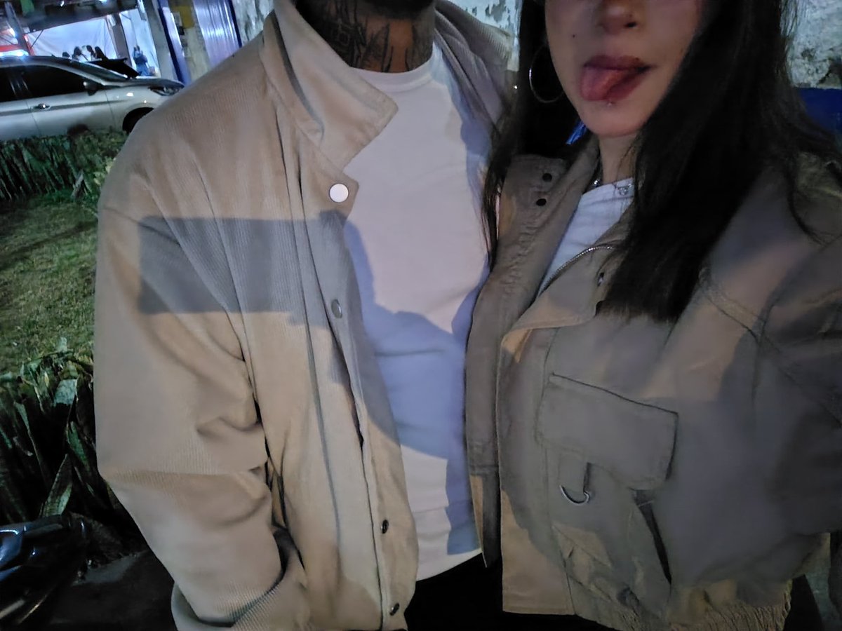 angelydemon00's tweet photo. Que hay que hacer este fin, pv abierto a parejas, singles, unicornios 😜 https://t.co/4FSRyw05zY
