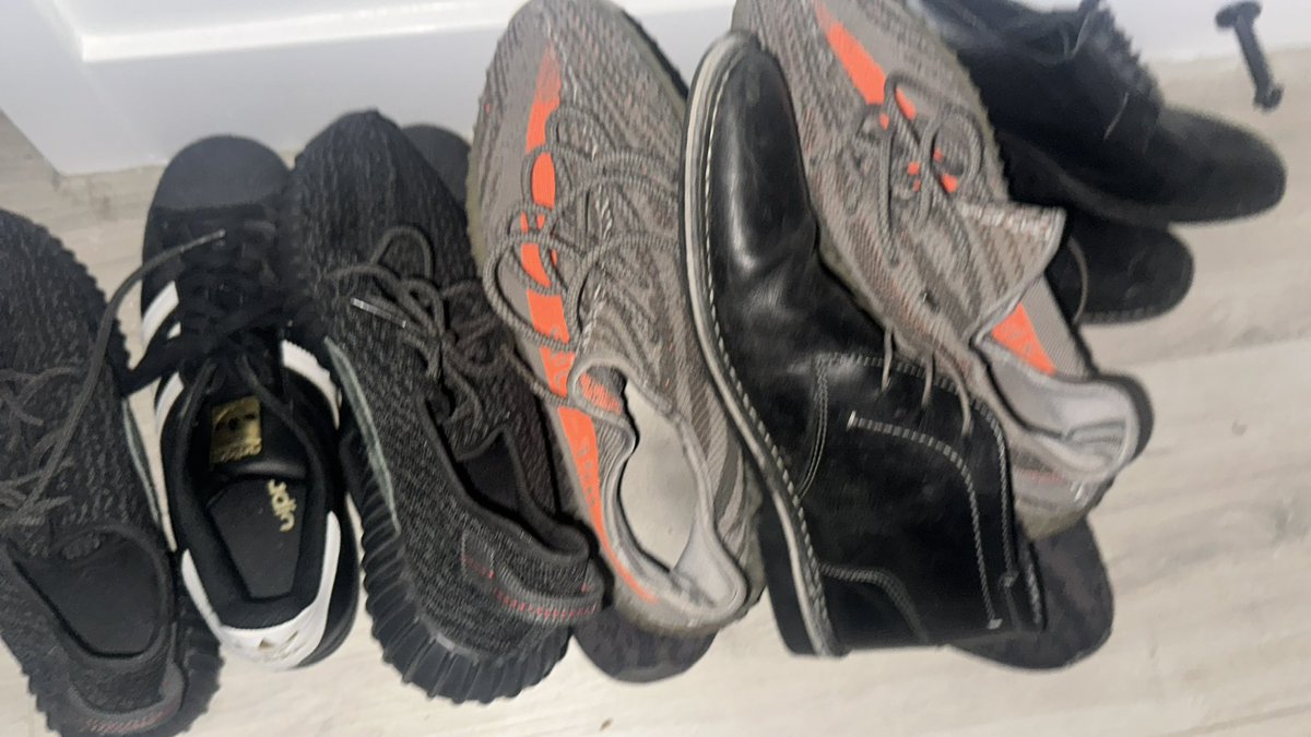 jockfeet13's tweet photo. Letting go of some old smelly shoes 😛 hmu if you wanna pick up a pair and really experience your alpha 👣😈 https://t.co/XOPfBI0Rvo
