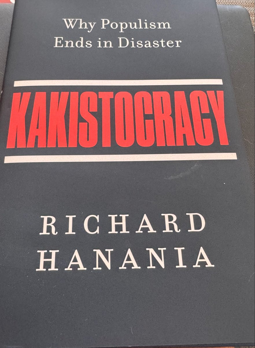 CarlosRamirezF's tweet photo. Ya circula el nuevo libro de @RichardHanania “Kakistrocracy: why populism ends in disaster”.

Tesis central: el populismo nunca soluciona los problemas que promete resolver. Los termina agravando. https://t.co/iVu0iutFOW