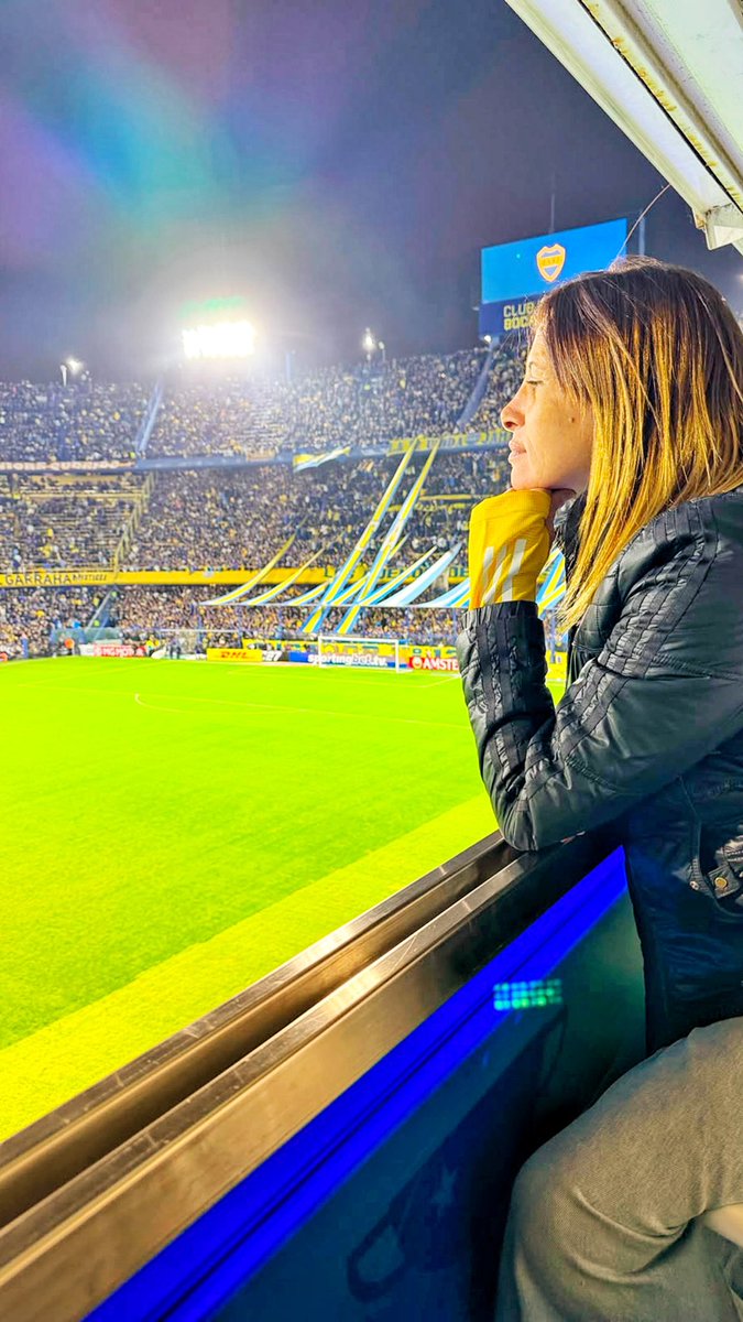 fronsis's tweet photo. Siempre Boca 💙💛￼💙 https://t.co/Ov2Sy8LOYP
