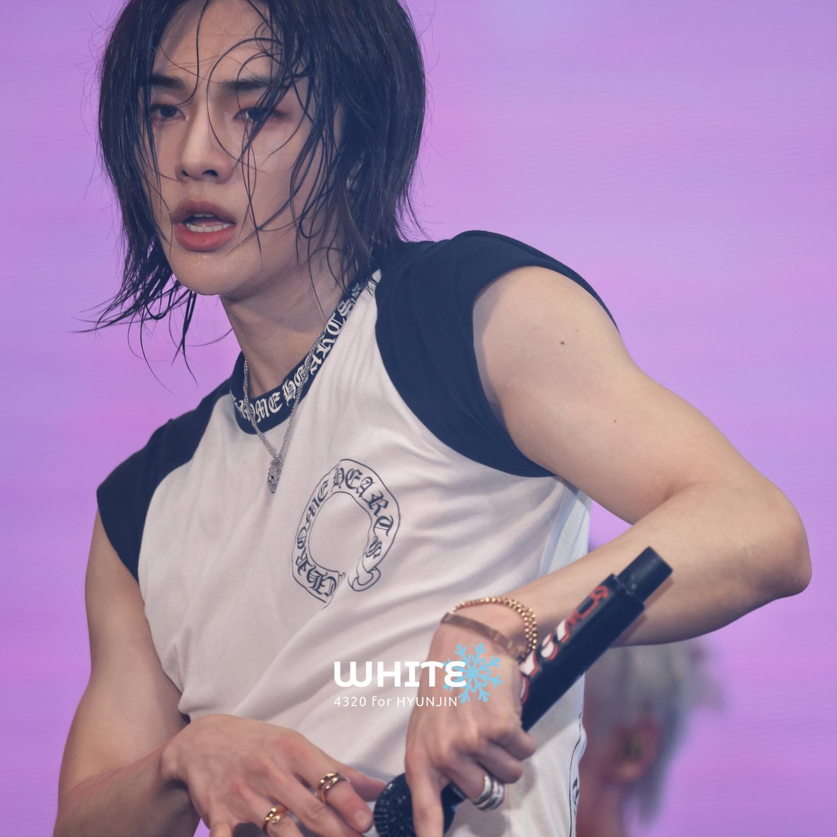 white4320's tweet photo. 260725 RUNIT SEOUL
Day1

#Hyunjin #현진 #黃鉉辰 #ヒョンジン
#StrayKids #스키즈 https://t.co/leNx4DFM6v