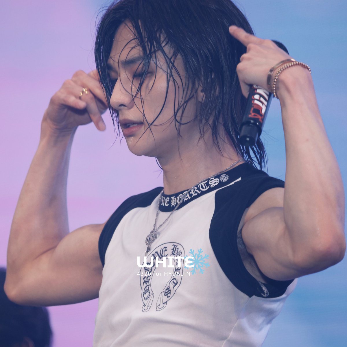white4320's tweet photo. 260725 RUNIT SEOUL
Day1

#Hyunjin #현진 #黃鉉辰 #ヒョンジン
#StrayKids #스키즈 https://t.co/leNx4DFM6v