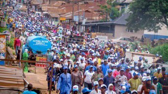 DprinceofDland's tweet photo. OYETOLA’S WIFE LEADS AKONI OBRIN WOMEN IN VICTORY WALK FOR AMBO 2026
#AMBOKAYODE #Osun2026 https://t.co/GbNaS3RNyG