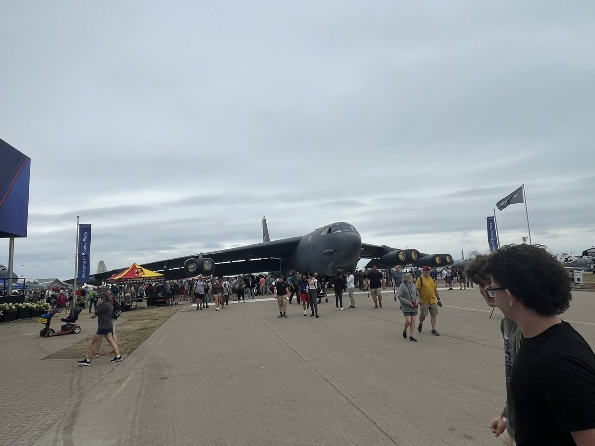 hshoops25's tweet photo. Yearly ritual visiting the busiest airport in the world this week at the @EAA in Oshkosh !
#WisconsinSummer https://t.co/HHDNWDHodY