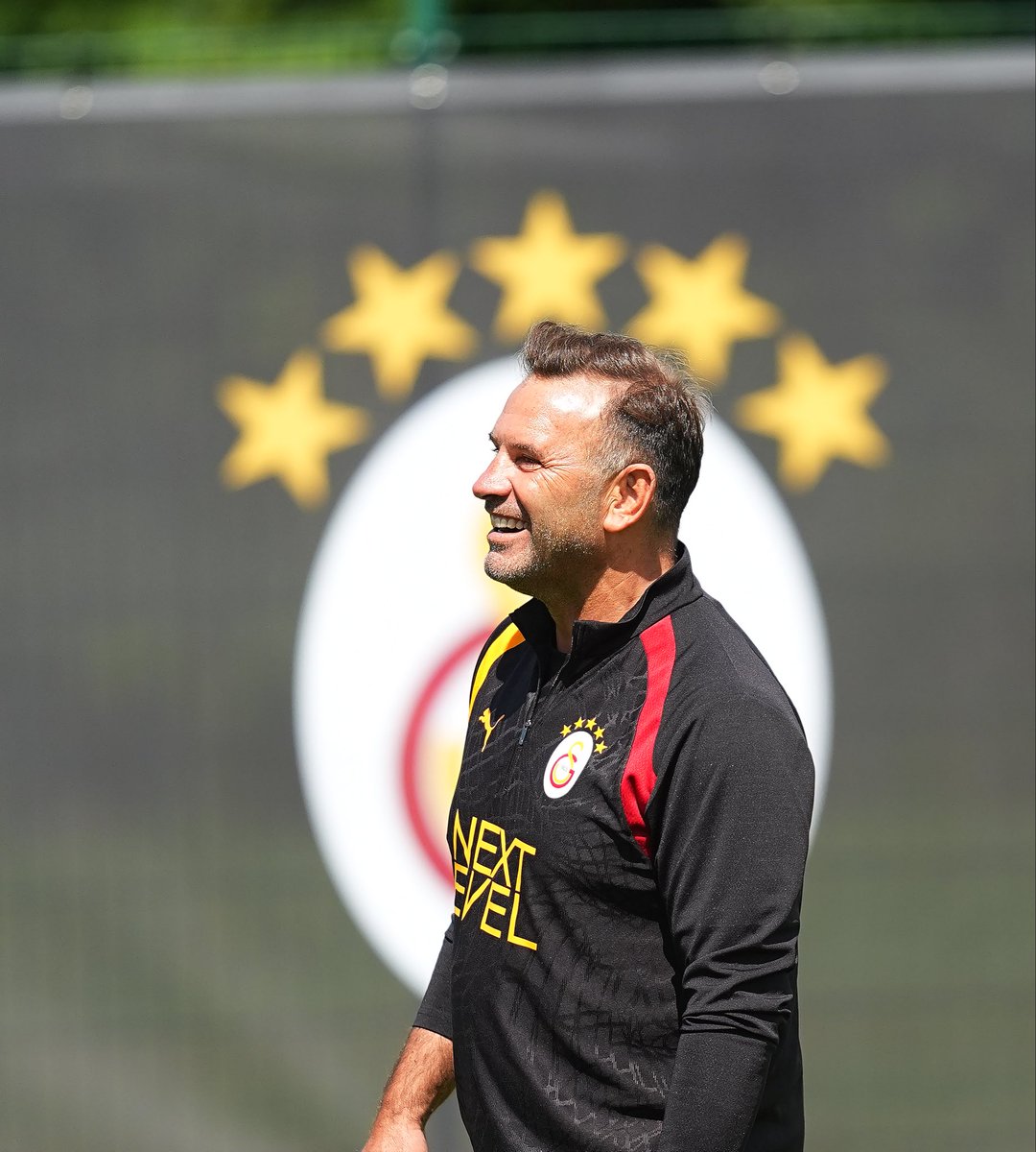 GSStore tweet media