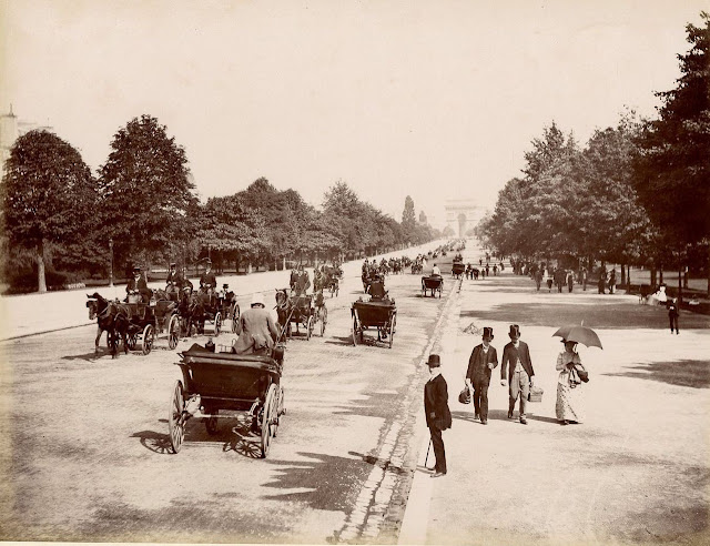 Chlodnyodcien's tweet photo. Paris in the early 1900s https://t.co/4wqQyIontM