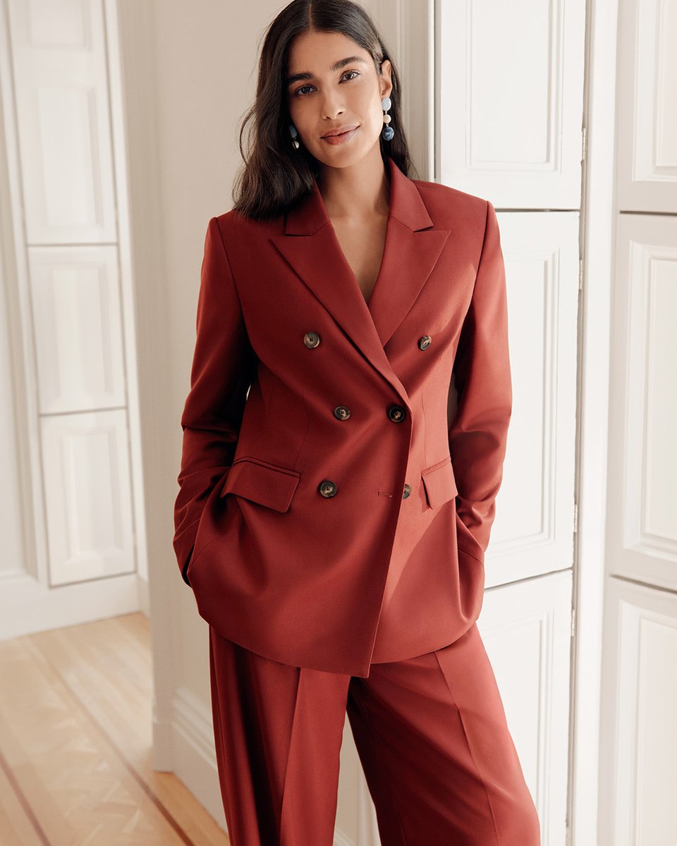 AnnTaylor tweet picture