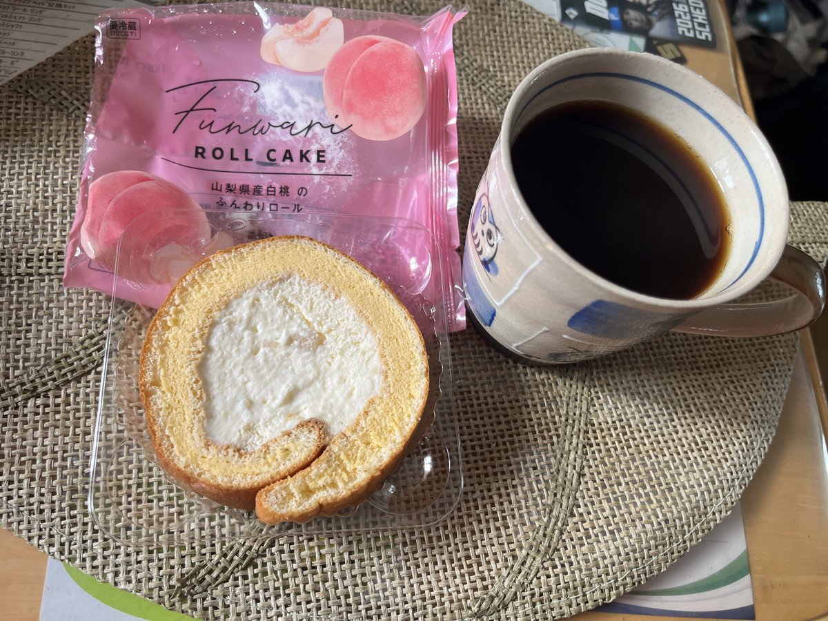 doupkensyou's tweet photo. 今朝のスイーツぅ〜🍰🍬🍭🍮🍩 https://t.co/JgTDigCaEH