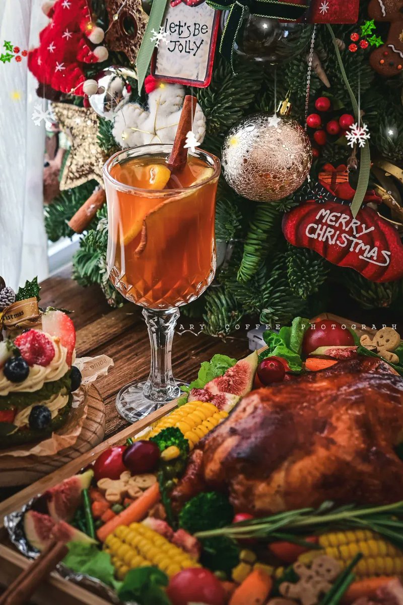 gimhali7668291's tweet photo. Festive Turkey u0026 Cranberry Feast! Juicy roast turkey, creamy mashed spuds, tangy cranberry sauce, and warm pumpkin pie. Perfect for cozy holiday dinners. Tag your feast buddy!  #HolidayEats， https://t.co/R477jJkklW