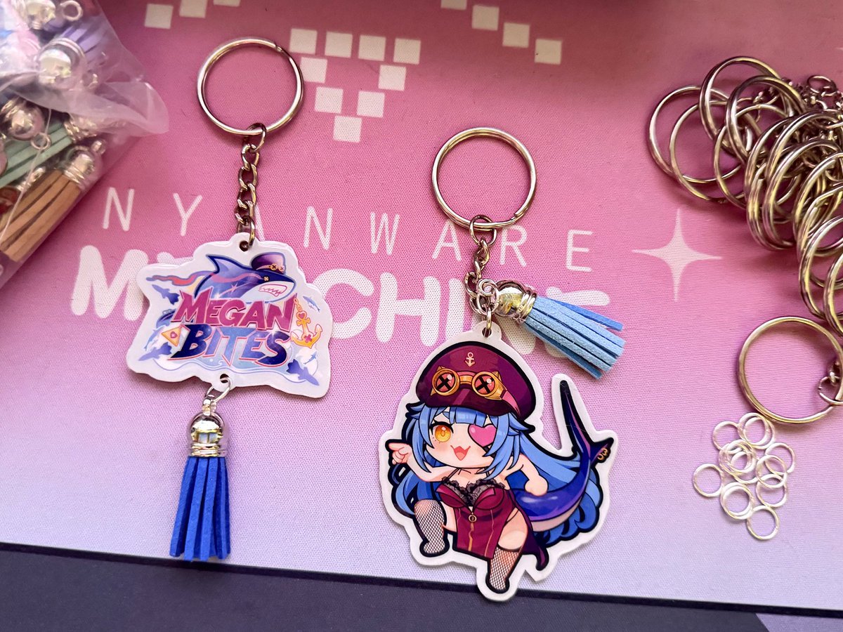 MeganBitesVT's tweet photo. Waahh! 😍 Me hice estos llaveritos de Megan, amo mucho como se ven!! Quisiera probar con plástico transparente para la proxima. Si algún día debuto los sortearé. Me dieron ganitas de hacerme más  🥹 https://t.co/cYyJuweywO