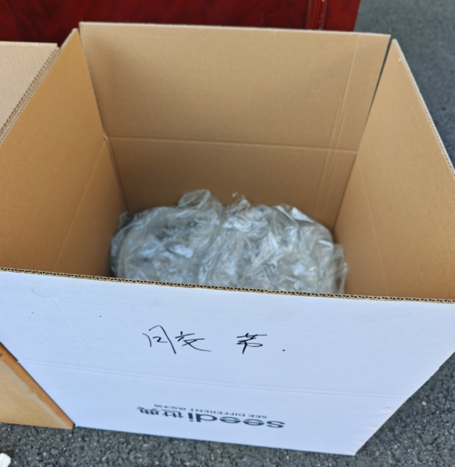 yumflower2's tweet photo. 刚拆到超期待的快递！包装完好，期待好久的好物终于到手，这下能开心一整天～ https://t.co/VHJuoNCjVG