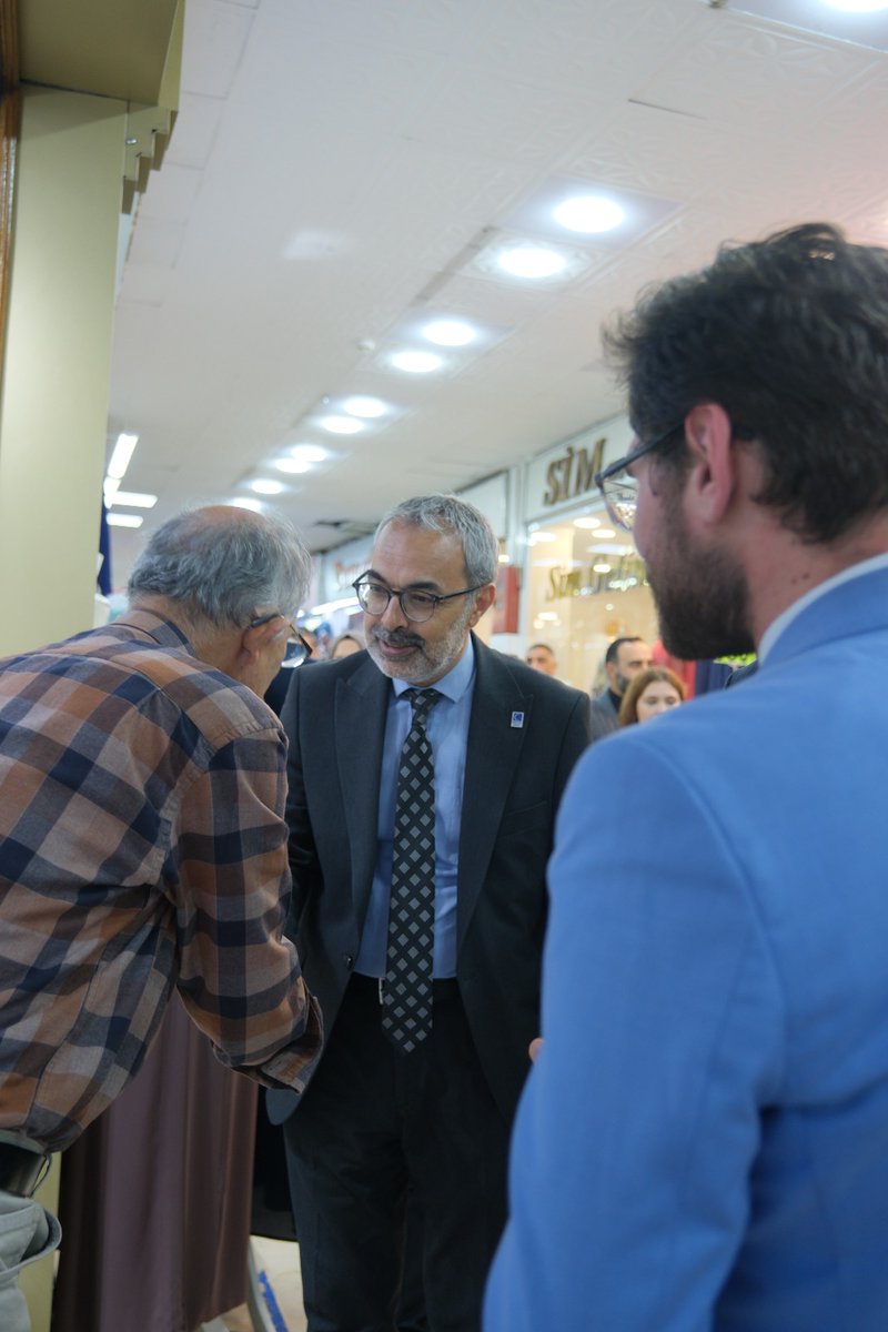 hphuzur's tweet photo. Konya İl Başkanlığımızın ev sahipliğinde, Genel Başkanımız Zafer Emanetoğlu, Genel Başkan Yardımcılarımız ve Konya İl Başkanımız Mehmet Altuğ iş yerlerini ziyaret ederek sosyal yaşam, ekonomik gelişmeler, yerel sorunlar ve çözüm önerileri üzerine fikir alışverişinde bulunuldu. https://t.co/Ti5cpUIFIb