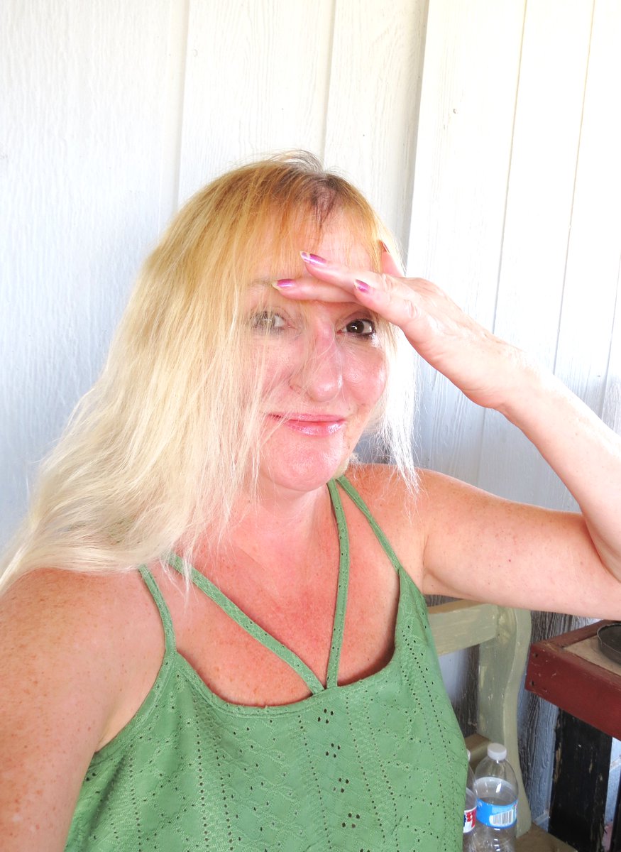 Wyoghost1111's tweet photo. SW Central Arizona right now. Welcome to Venus Syndrome. This heat is brutal for women over 50. Less than 1 minute outside and sweatin' bullets 🫠😭 https://t.co/ps2qLmEr1e