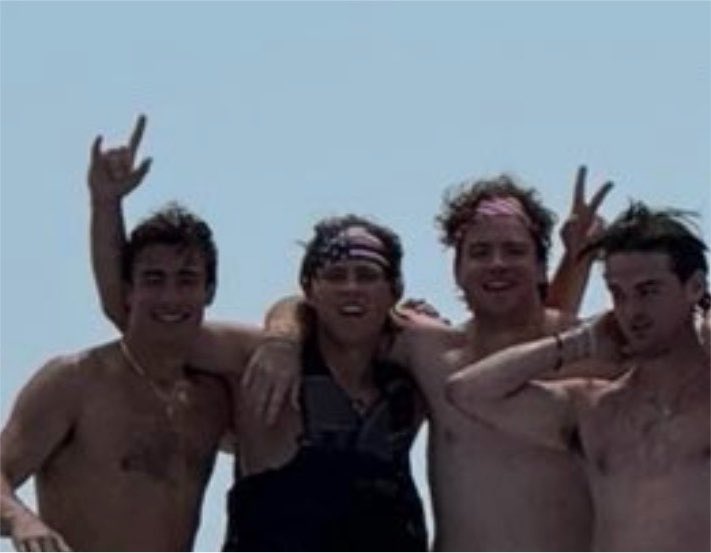 lleli_05's tweet photo. lets play a guessing game how drunk was will
1. they put him in a life jacket 
2. doing two different signs https://t.co/ftikPY5aoa