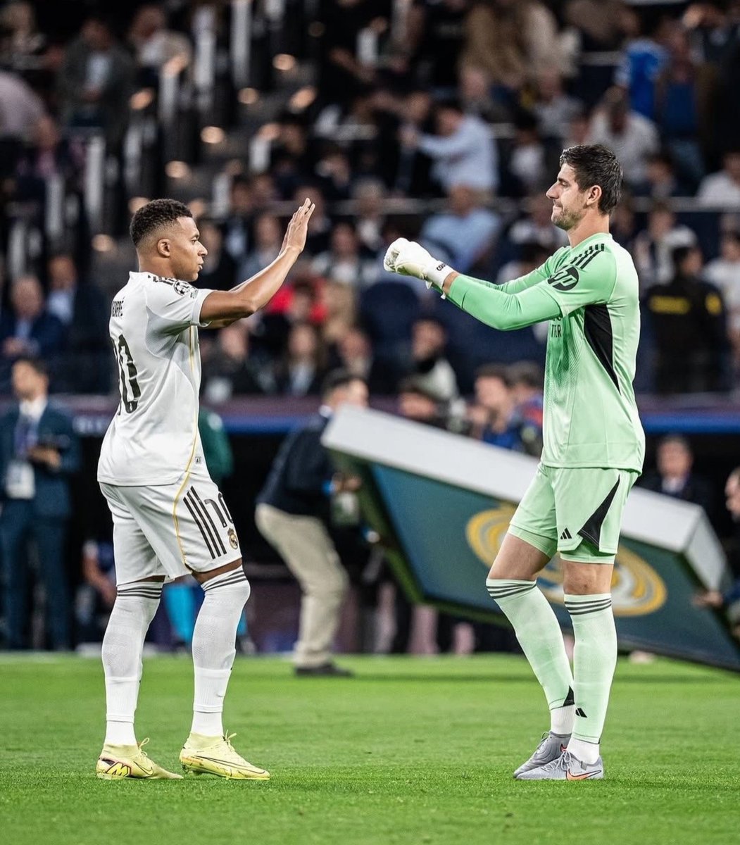 xTheBestKeeper's tweet photo. ⠀⠀ ⠀⠀  Hey, Kylian. 👋🏻

I'm glad to have you here. Let's have fun, compete, and give it our all together this new season!

@yovngheritage https://t.co/zffQxmJLbP