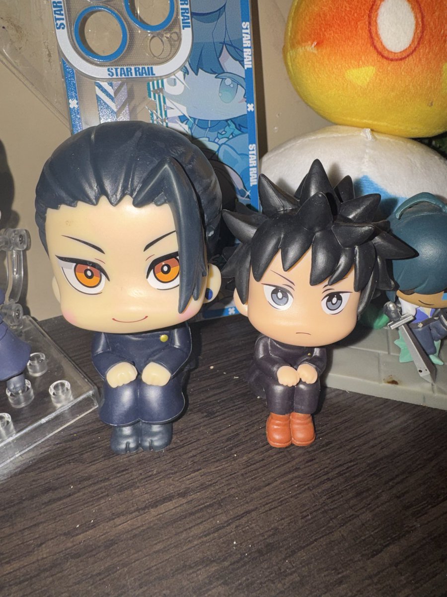 HengieHeng's tweet photo. bootleg mama and his more obvious bootleg son https://t.co/7Vk8Doe06f