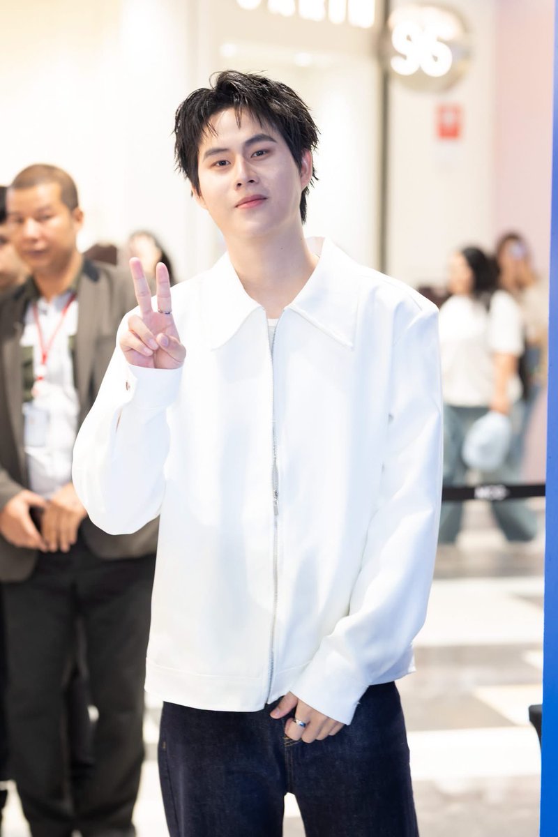 chpprim's tweet photo. หล่อ น่ารัก ยิ้มหวาน คุณหนูน้องวินนี่

Winny with Heavy

#HeavyXWinny 
#winynny https://t.co/GN0BSwy1IW