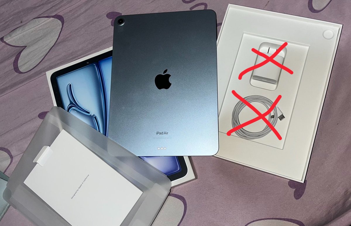 KayaaRoti's tweet photo. WTS wts WTS wts iPad Air M2 (11”) 128gb wifi only Rp. 5jt saja, spek:
- No charger (Dicuri orang!!!!!!!!!)
- Box masih ada
- Ada whitespot (tetap lancar dipakai kok)
- CC 246
- Bh 91%
- pemakaian setahun lebih
📍Makassar, sulawesi selatan (Butuhnya COD kalo bisa)
#zonauang #ipad https://t.co/Z1h7mxAKn6