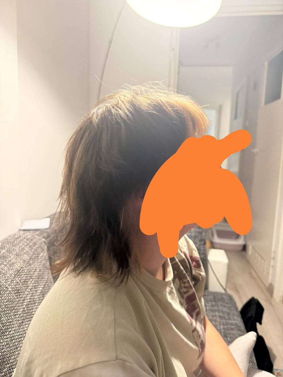 li34ee's tweet photo. guys rate my barber skills https://t.co/KwNkmyDAYS
