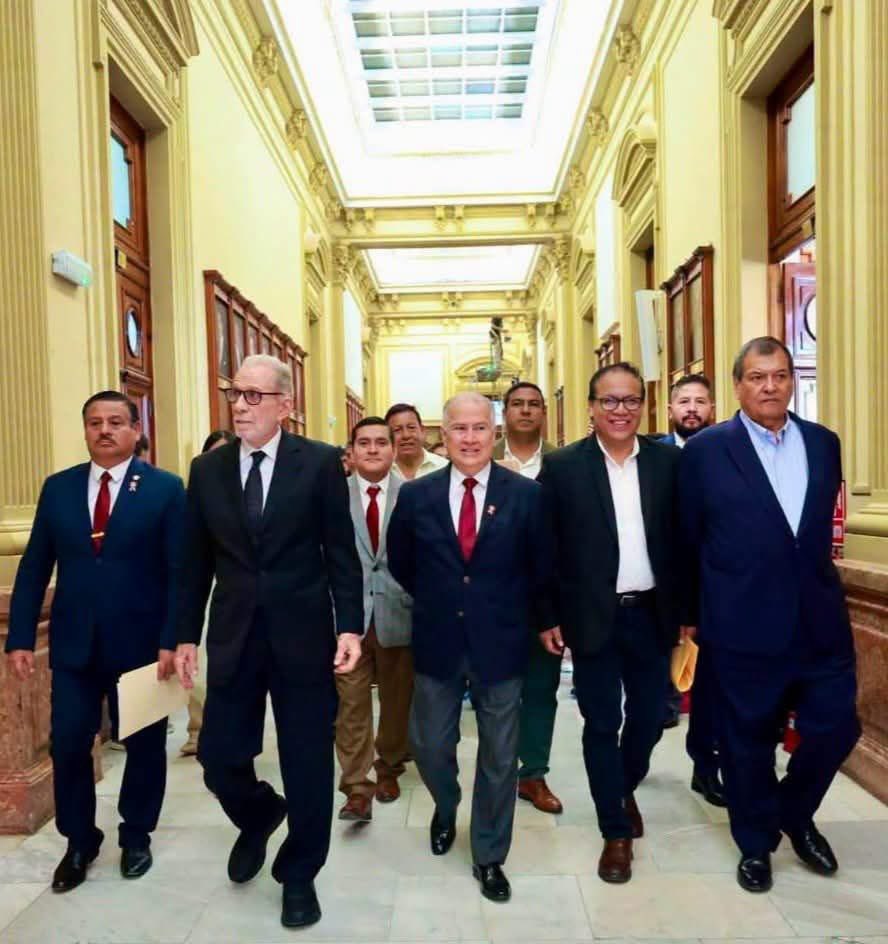 CaviarSinChamba's tweet photo. El verdadero PACTO MAFIOSO que busca capturar el Congreso de la mano de zurdos y caviares https://t.co/mxAmkkBjkz